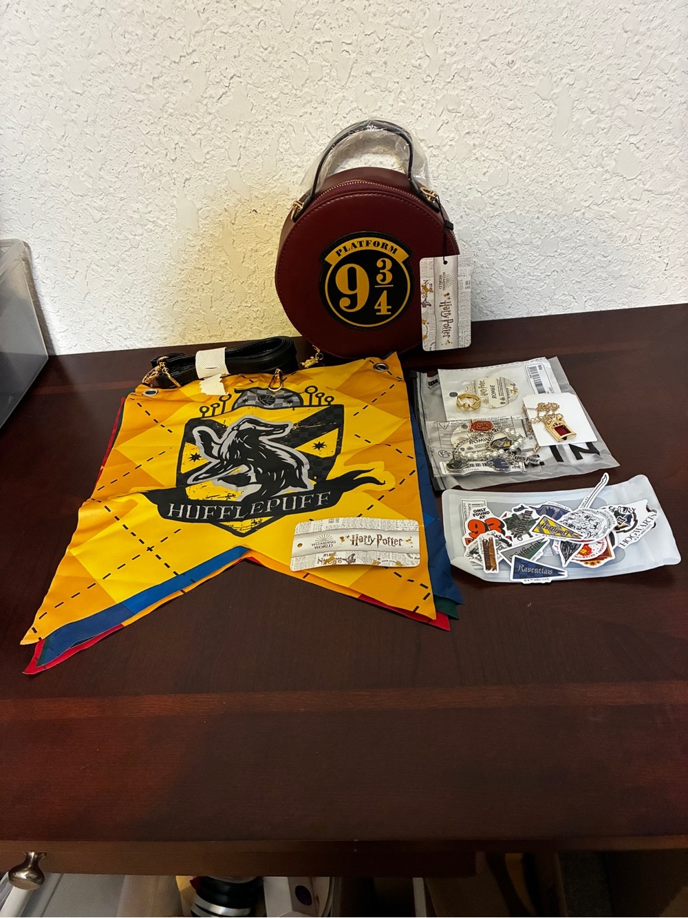 Warner Bros. Harry Potter Wizarding World Round Bag w/Gifts